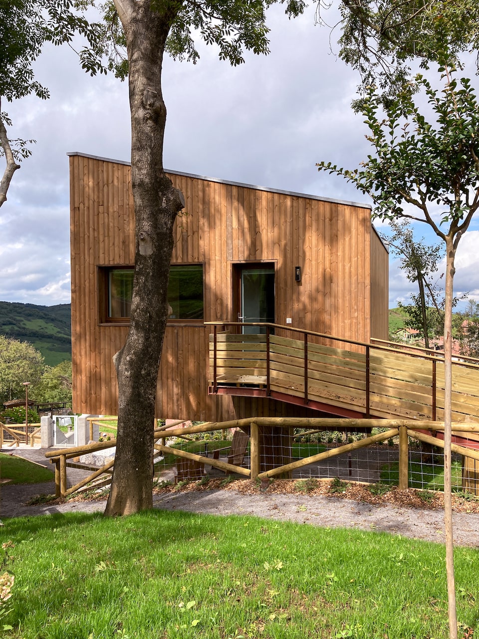 Apartotel en Linares Proaza Asturias proyecto Dolmen Arquitectos