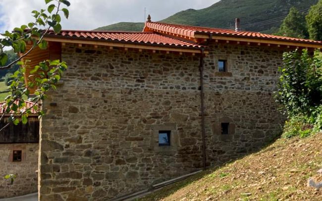 Casa en La Azorera Tineo Dolmen Arquitectos