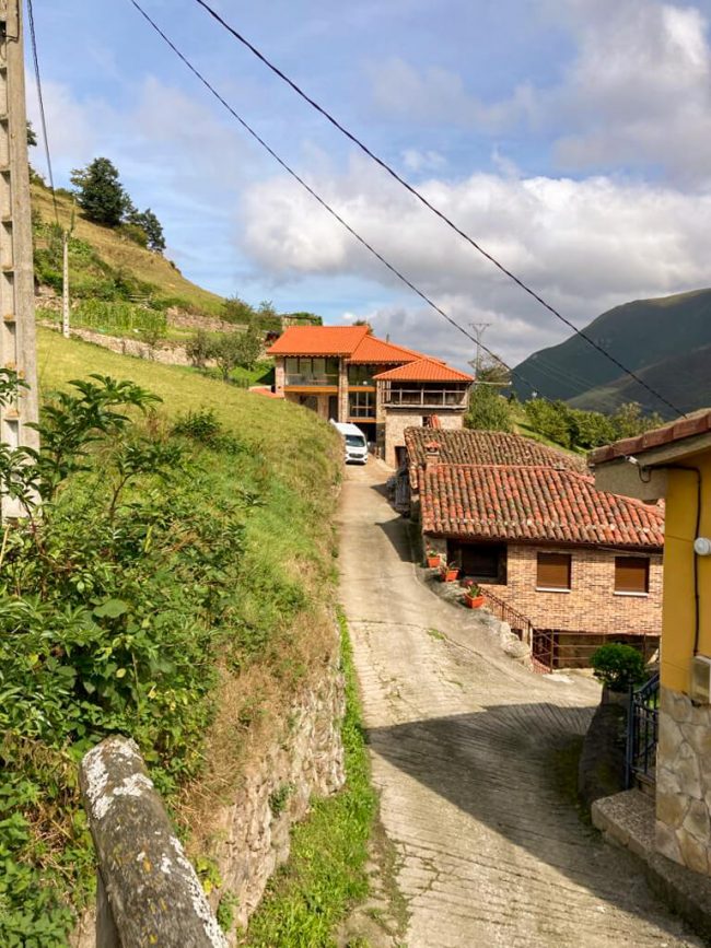 Casa en La Azorera Tineo Dolmen Arquitectos
