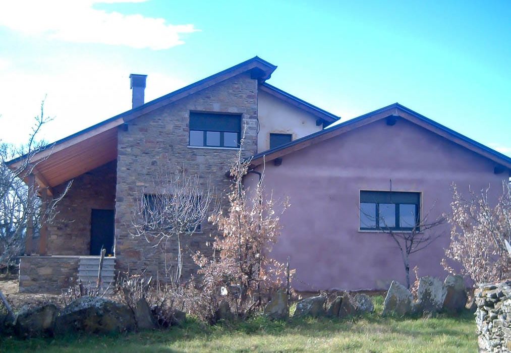 Chalé nuevo en Cobreros Zamora obra de Dolmen Arquitectos