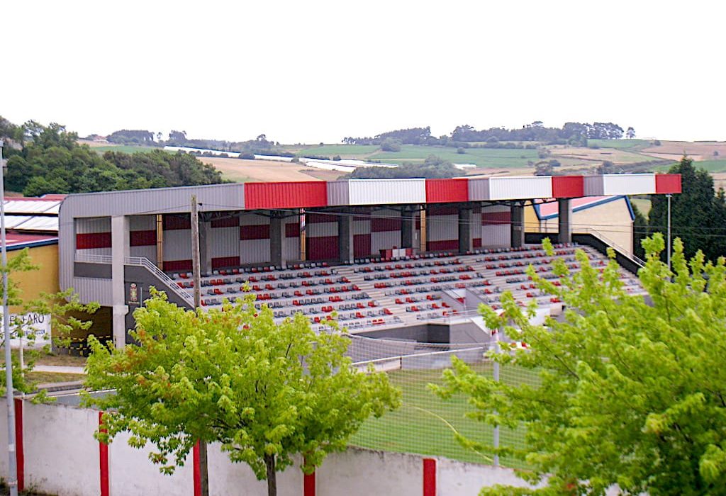 Diseño de graderío para campo de fútbol en Candás Asturias