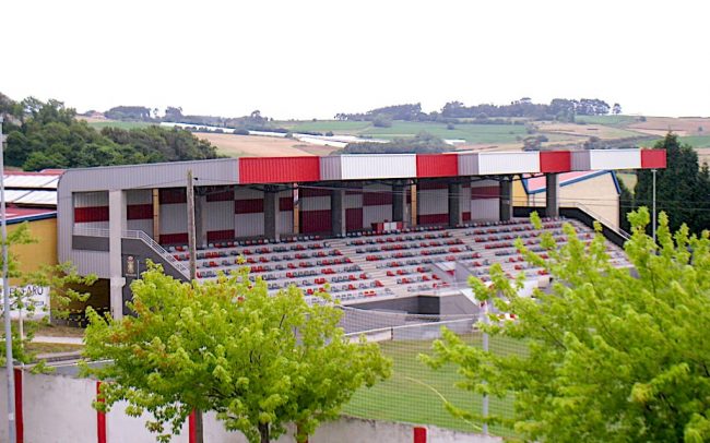 Diseño de graderío para campo de fútbol en Candás Asturias