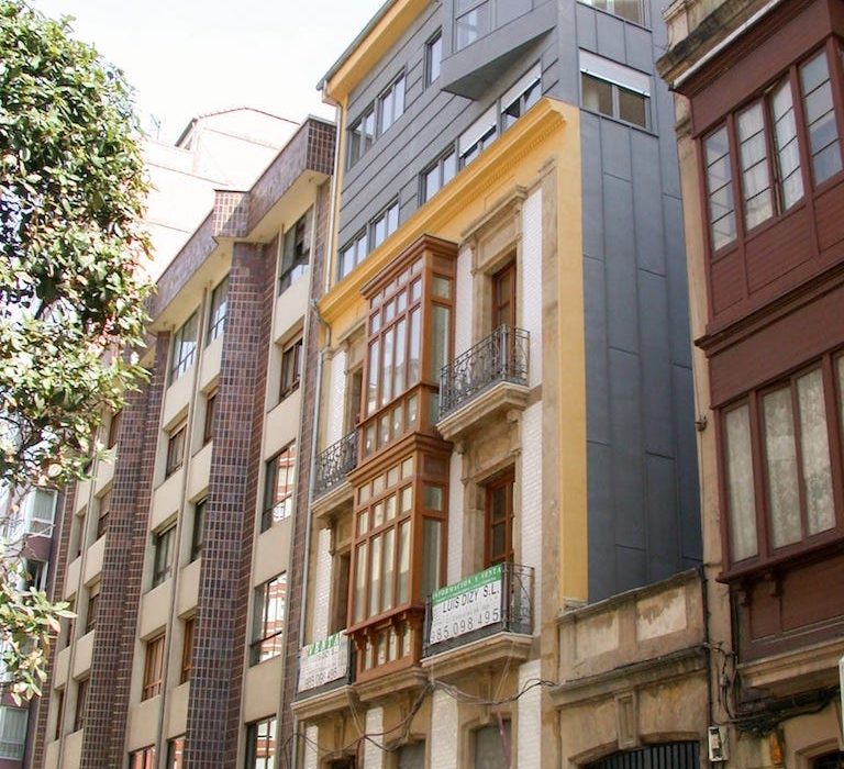 Edificio de viviendas en calle Capua Gijón obra de Dolmen Arquitectos Asturias