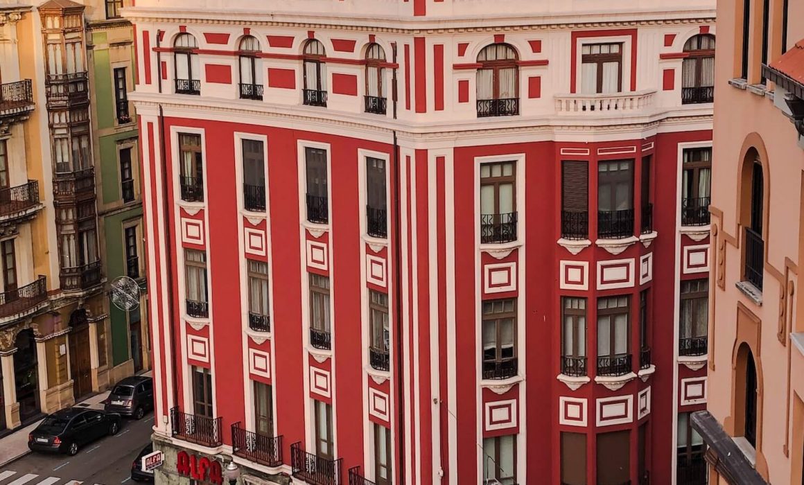 Edificio modernista en Plazuela de Gijón reforma de Dolmen Arquitectos