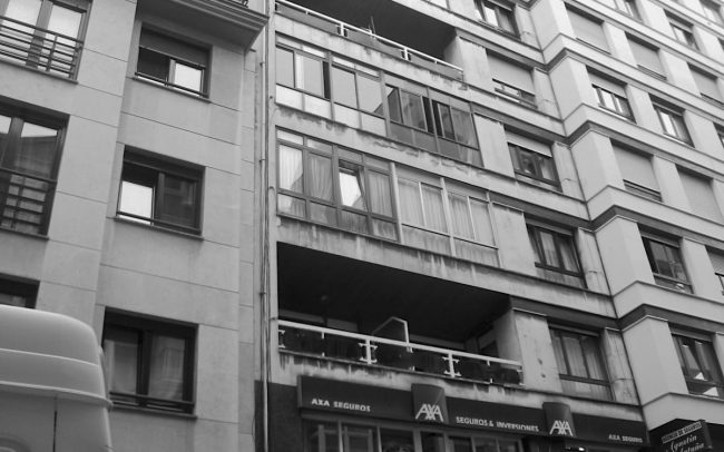 Edificio sin rehabilitar en Calle Cura Sama en Gijon