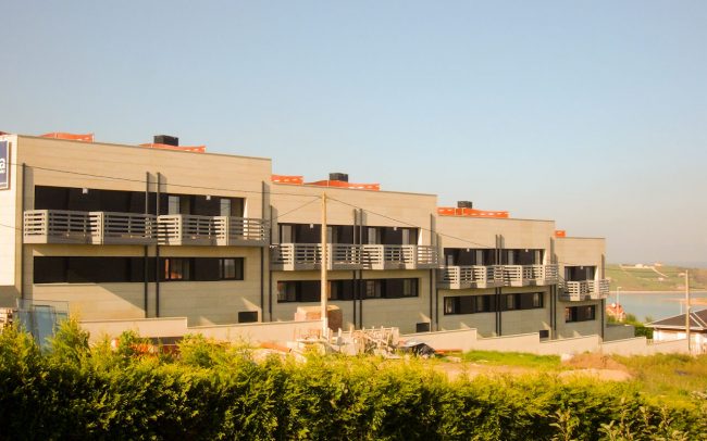 Edificio viviendas colectivas en Mogro Nuragos Grupo Pinta Dolmen Arquitectos