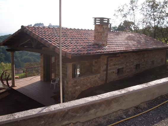 Fachada de vivienda unifamiliar en Siero Asturias