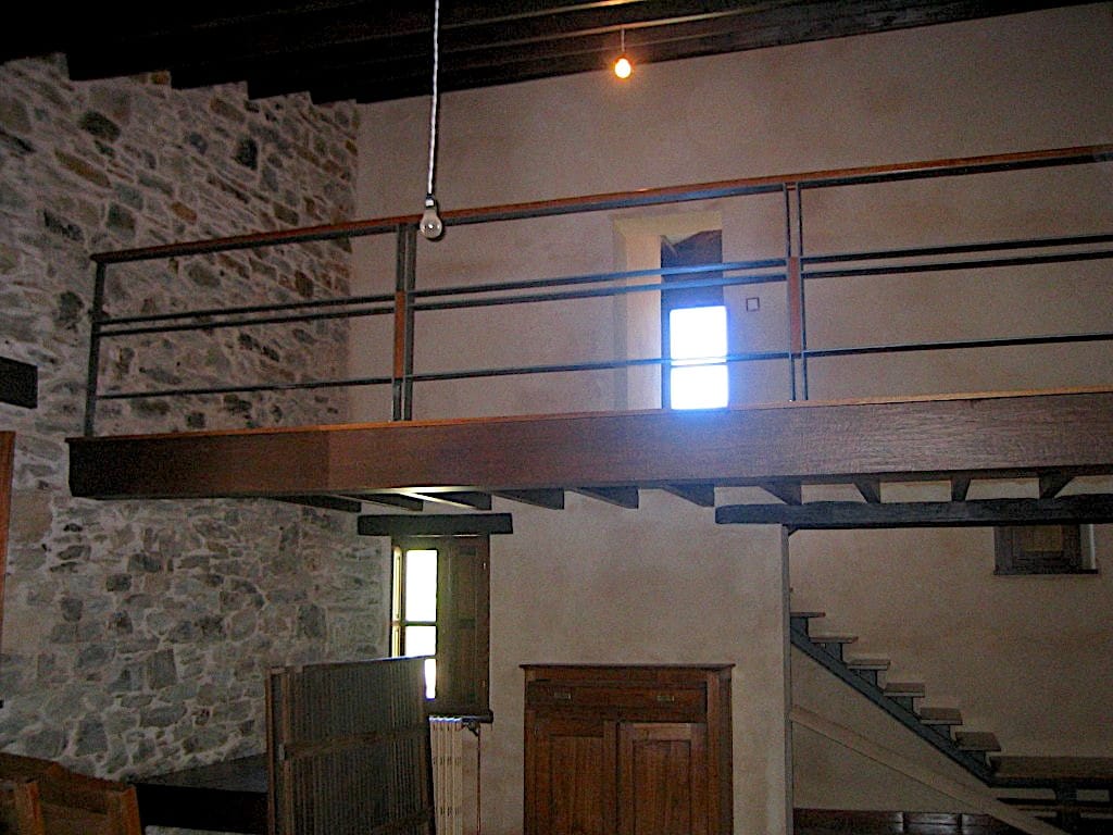 interior-de-vivienda-unifamiliar-en-el-pueblo-de-cudillero-asturias-para-restaurar
