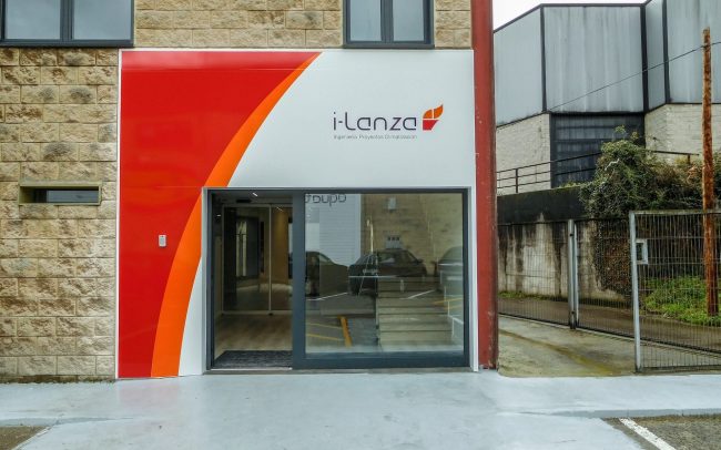 Nuevas instalaciones de iLanza en el Polígono de Roces Gijón obra del estudio de arquitectura de Asturias Dolmen Arquitectos