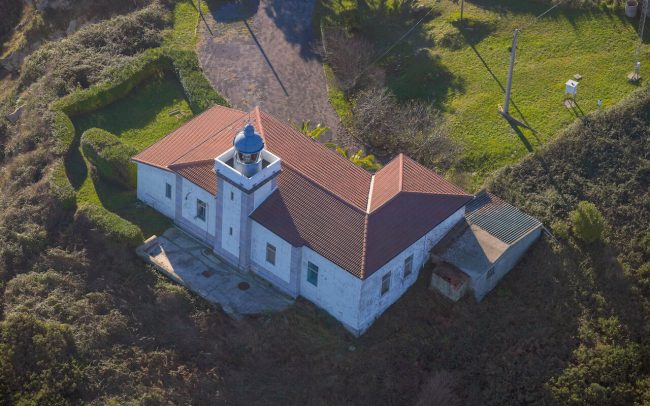 Reforma Faro de San Vicente de la Barquera Cantabria proyecto de Dolmen Arquitectos de Asturias