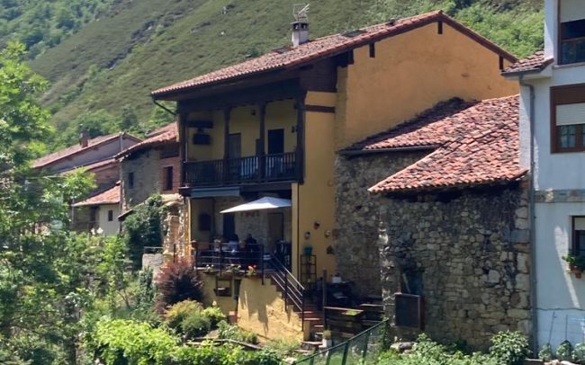 Reforma de casa de aldea en Soto de Agues Sobrescobio Dolmen Arquitectos