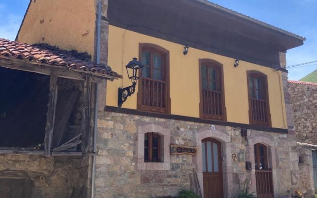 Reforma de casa de aldea en Soto de Agues Sobrescobio Dolmen Arquitectos