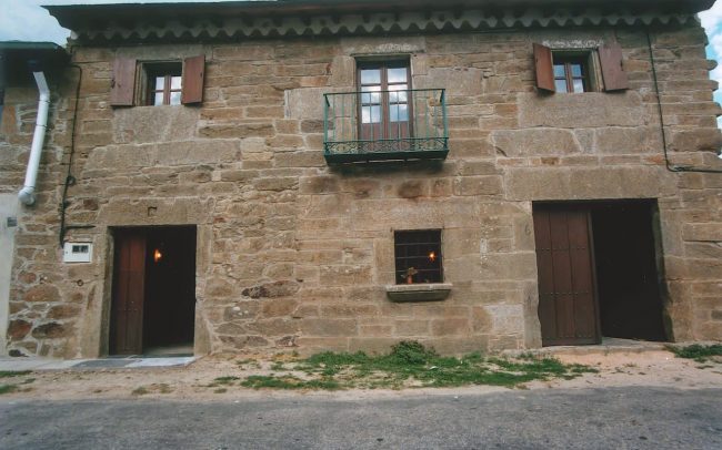 Reforma de casa tradicional en Muelas de los Caballeros Zamora obra de Dolmen Arquitectos