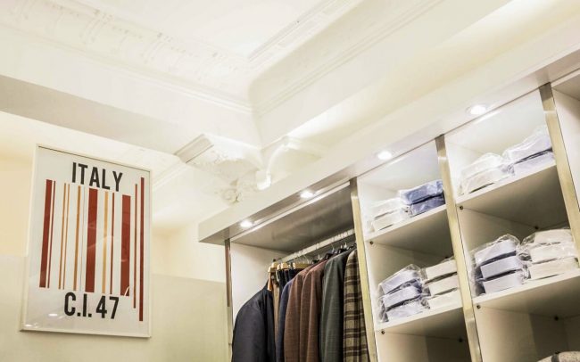 Reforma de tienda de ropa italiana en Santander Cantabria