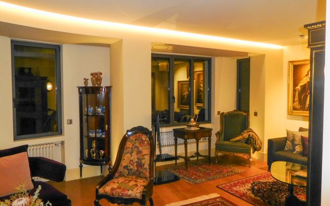Reforma interior vivienda Oviedo Asturias- salón clásico_Dolmen
