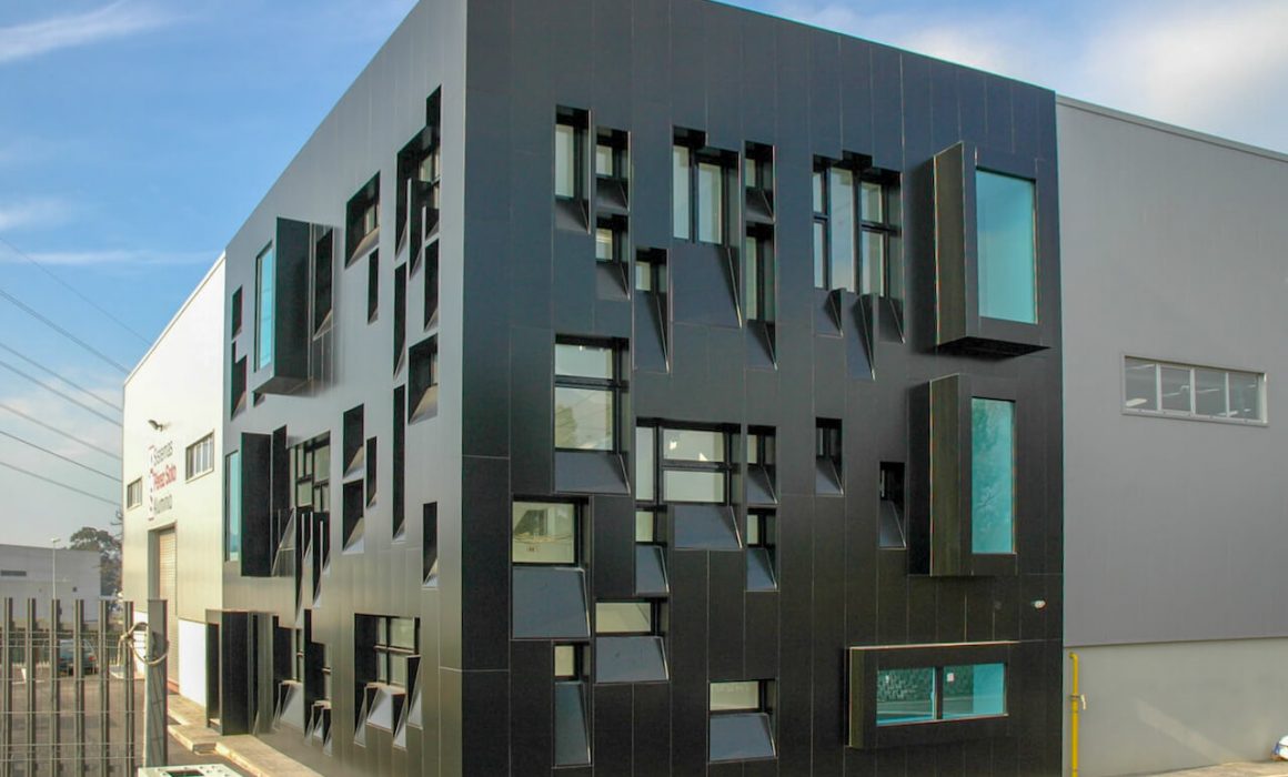 Reforma nave industrial Gijón Aluminios Pérez Soto Dolmen Arquitectos