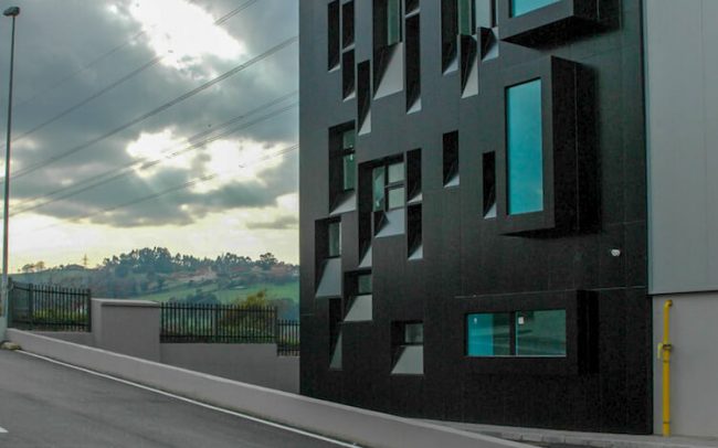 Reforma nave industrial Gijón Aluminios Pérez Soto Dolmen Arquitectos