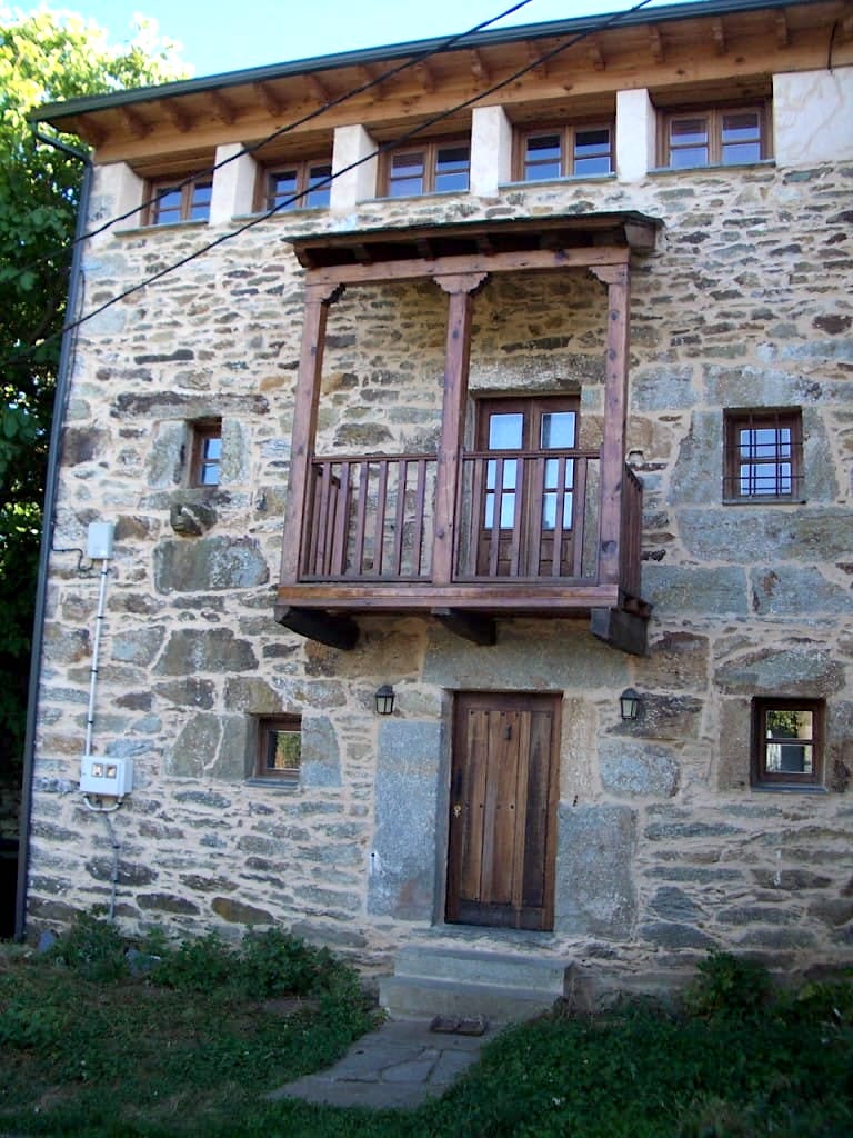 Rehabilitacion de vivienda en Castellanos de Sanabria por arquitecto Asturias Dolmen