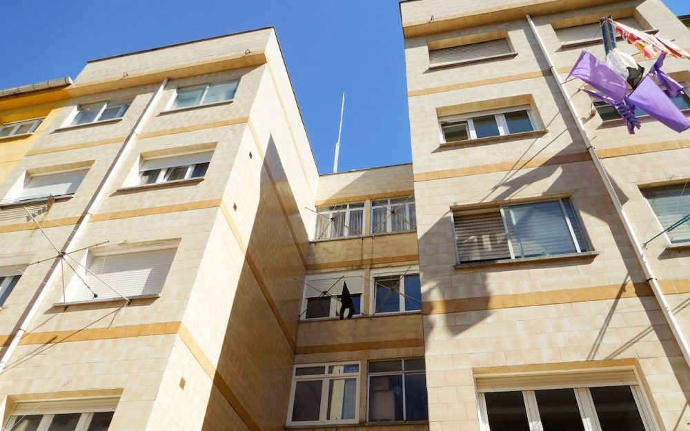Rehabilitación de fachadas en Gijón trasera calle Tirso de Molina Dolmen Arquitectos