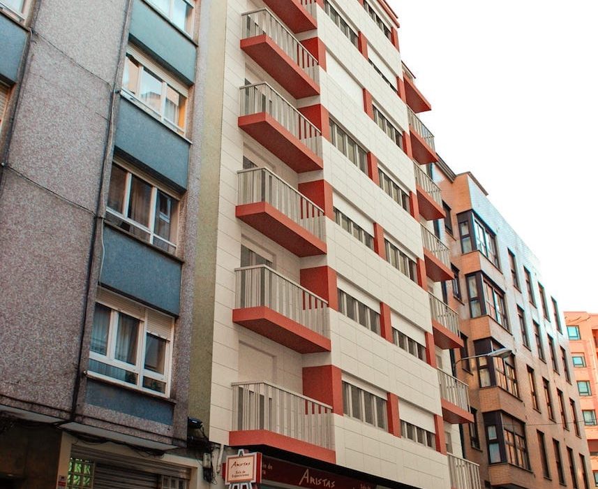 Rehabilitación de fachadas y terrazas en edificio de Gijón Asturias