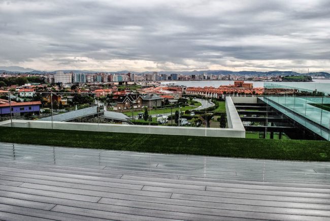 Vivienda de lujo en El Rinconín Gijón diseño de Dolmen Arquitectos arquitectura e interiorismo en Asturias