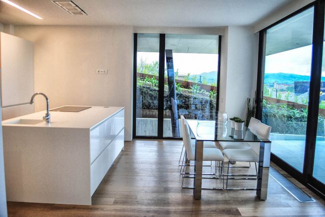 Vivienda de lujo en El Rinconín Gijón diseño de Dolmen Arquitectos arquitectura e interiorismo en Asturias