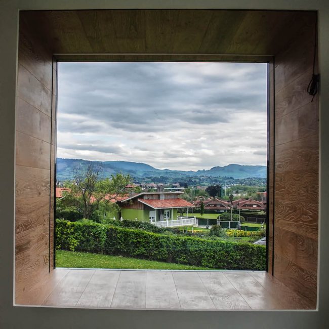 Vivienda de lujo en El Rinconín Gijón diseño de Dolmen Arquitectos arquitectura e interiorismo en Asturias