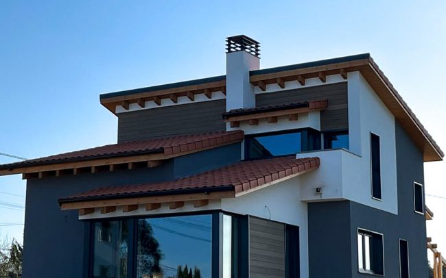 Vivienda unifamiliar con porche acristalado en La Tejera, Carreño, Asturias