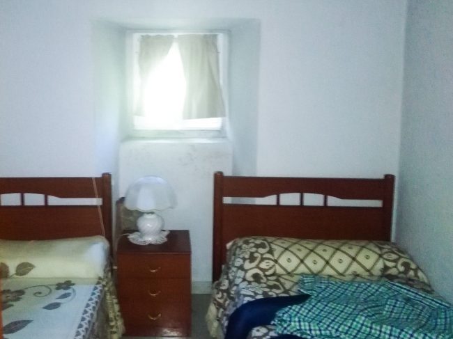 Dormitorio casa Azorera Tineo, antes de reforma por Dolmen Arquitectos.