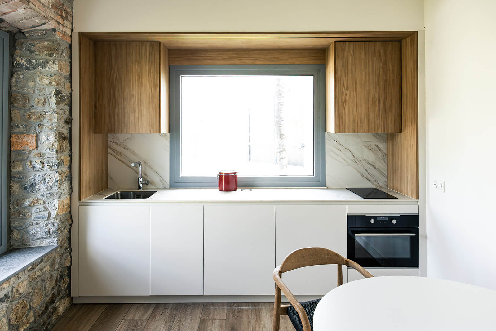 cocina apartamento vacacional Villa Delfina reformado por Dolmen