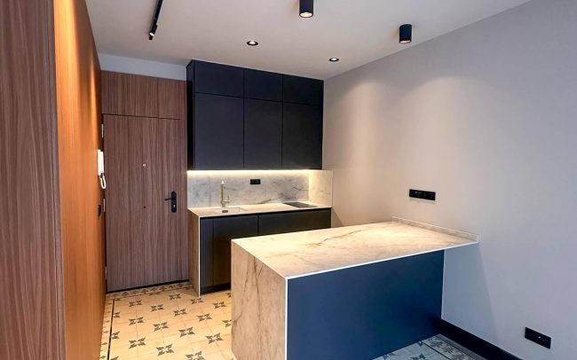 cocina piso reformado Dolmen Arquitectos