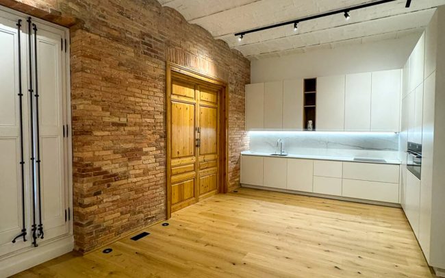 cocina piso reformado Dolmen Arquitectos