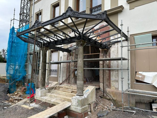 detalle-fachada-historica-palacio-vista-alegre-restauracion