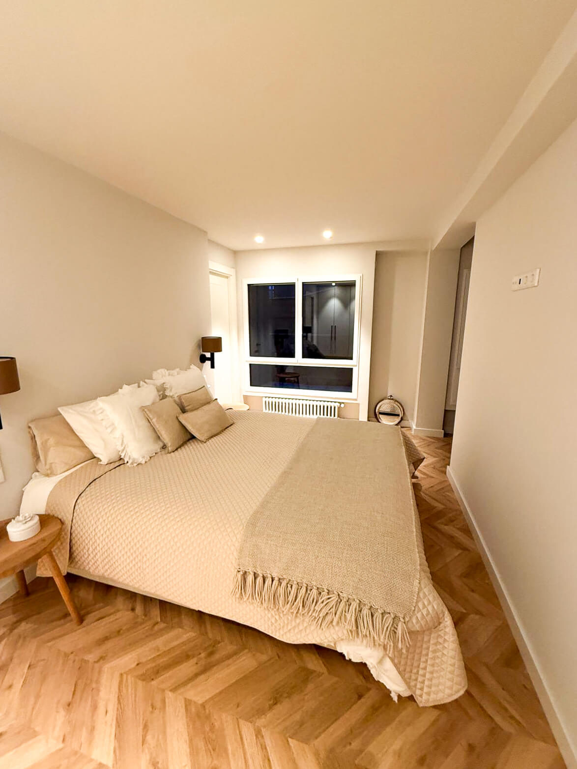 Dormitorio Reforma interior de piso en el centro de Gijón, proyectada por Dolmen Arquitectos