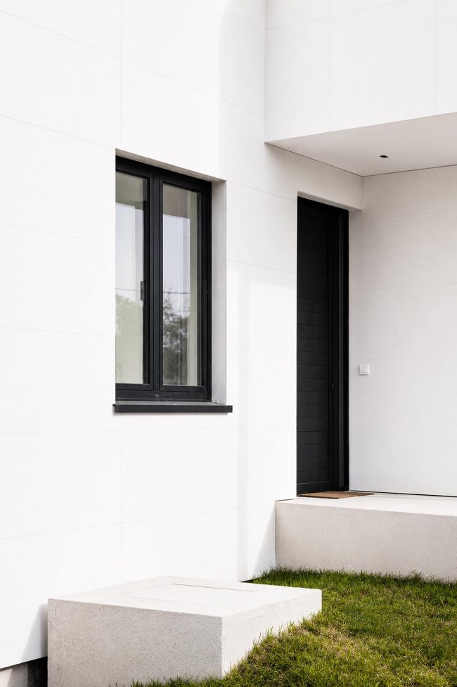 entrada vivienda unifamiliar aislada Gijón dolmen arquitectos