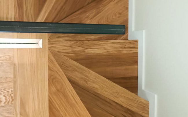 escaleras madera vidrio vivienda aislada Somió Gijón Dolmen