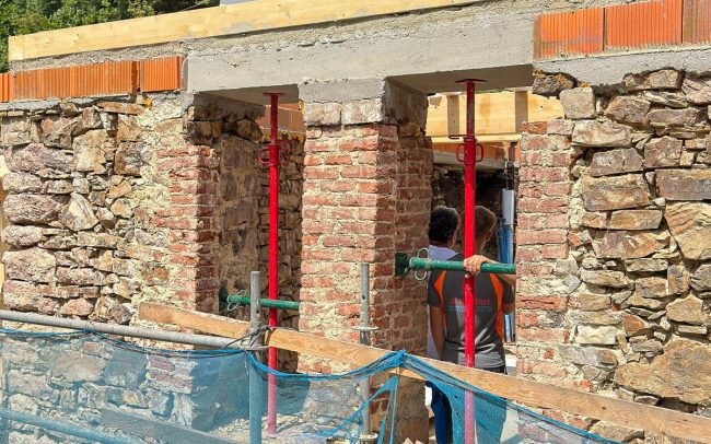 exterior ventanas muro ladrillo mampostería Dolmen Arquitectos