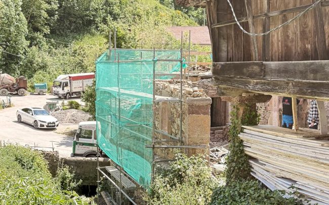 horreo cuadra vivienda rural rehabilitacion integral byDolmen