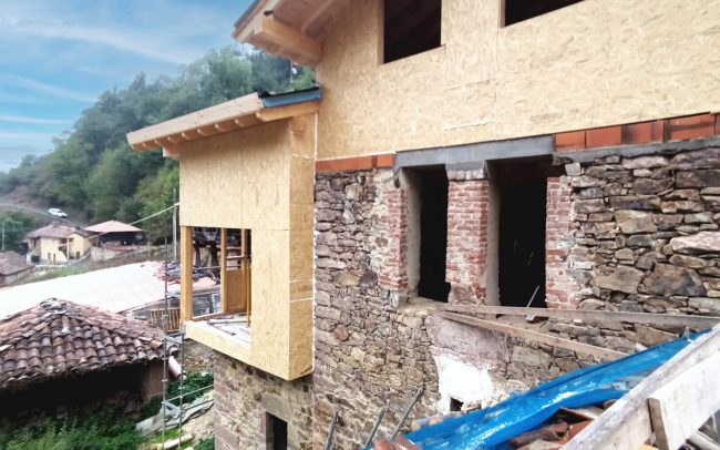 mampostería madera vivienda tradicional rehablitación byDolmen