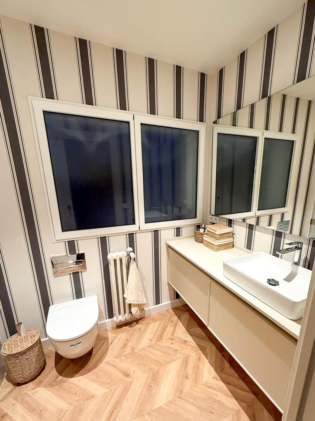 Baño - Reforma interior de piso en el centro de Gijón, proyectada por Dolmen Arquitectos