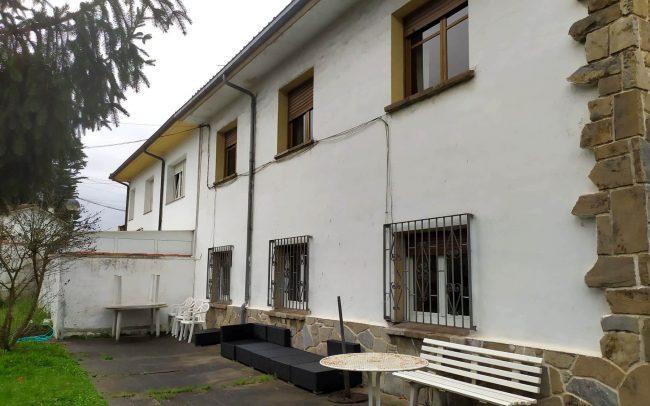 Reforma de zona jardín de vivienda unifamiliar en Gijón