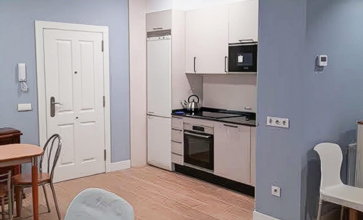 salon cocina local vivienda Oviedo_ Dolmen Arquitectos