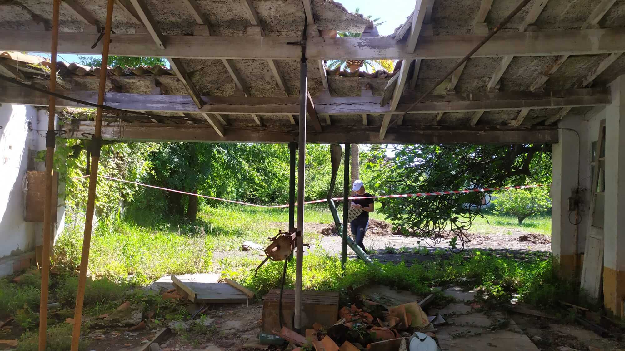 Interior taller de amortiguadores Carreño Villa Delfina, antes de rehabilitación por Dolmen