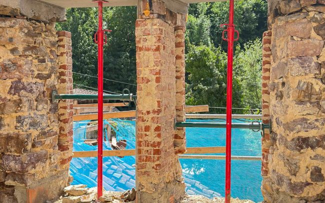 ventanas muro tradicional casa Somiedo