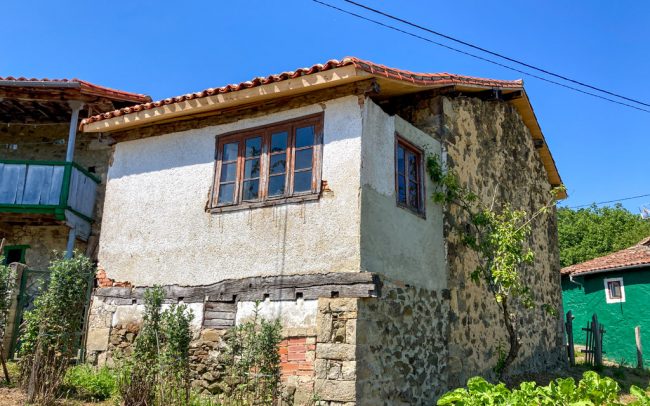 vivienda Cabranes antes reforma por Dolmen Arquitectos