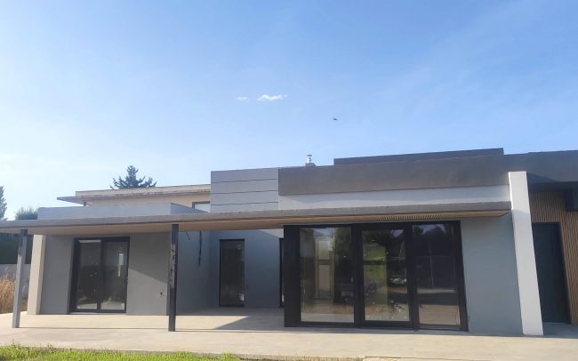 Vivienda unifamilar de una planta en Valencia de Don Juan, proyectada por Dolmen Arquitectos